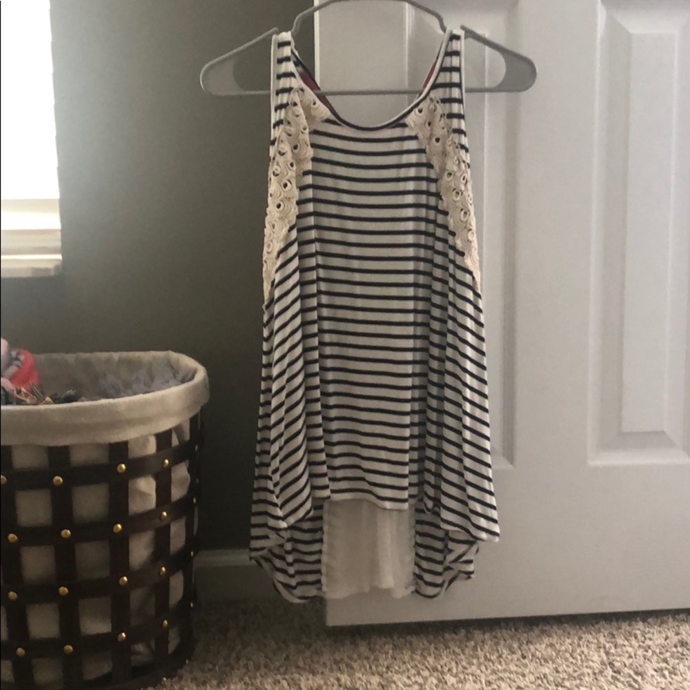 Nice summer tank top.